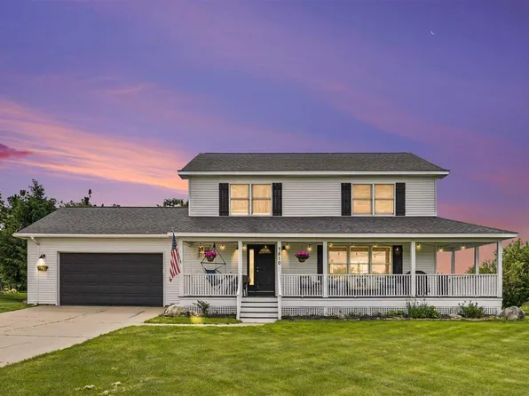 7810 Bay Meadow Dr, Harbor Springs, MI 49740