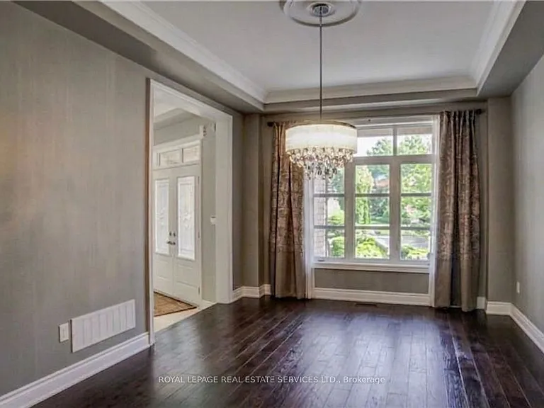 2366 Chateau Cmn — Photo 6