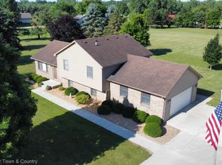 7291 Nollar Rd, Whitmore Lake, MI 48189