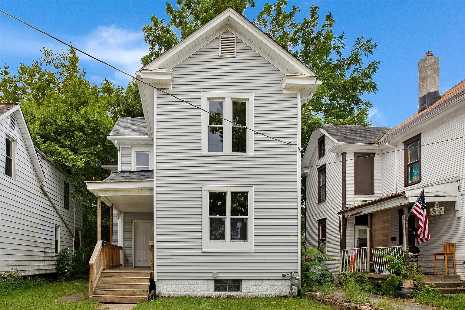 1739 E Mound St photo 1