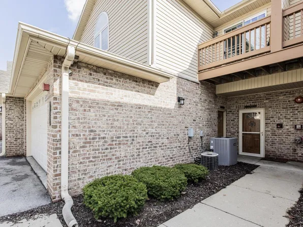 17841 W Radam DRIVE, New Berlin, WI 53146