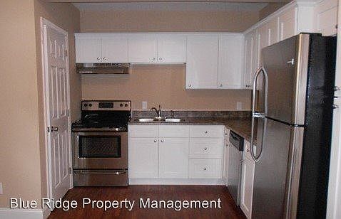 3rd image of 1401 John Exum Pkwy APT 3