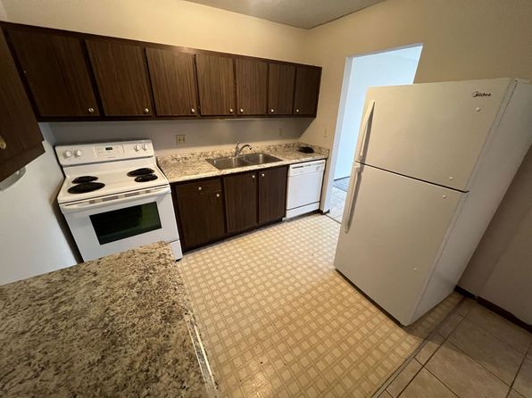 Williamsburg Flats 240, 240 Williamsburg Dr APT 2, Thiensville, WI 53092