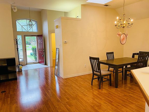 3rd image of 3149 Kettle River Ct