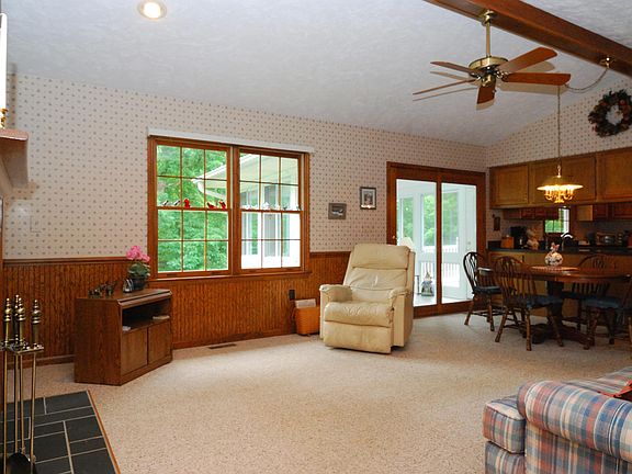 5th image of 201 Windcrest Dr