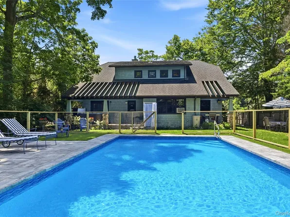 425 Maple Lane, Southold, NY 11971