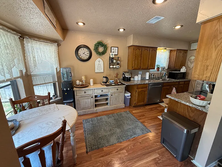 7621 Echo Hill Dr — Photo 5