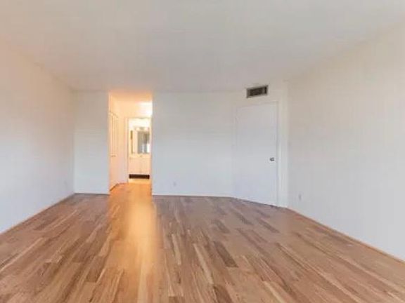 2nd image of 18181 NE 31st Ct APT 2503