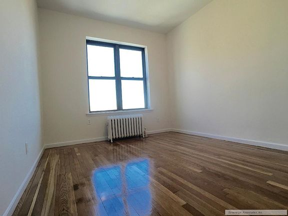 4th image of 590 Fort Washington Ave APT 6C