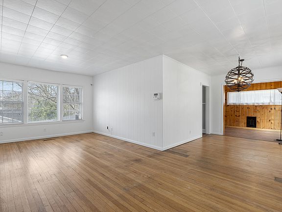 5th image of 2101 James Ave