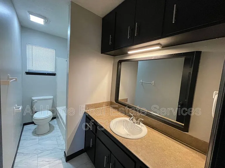 2816 W Chicago St — Photo 13