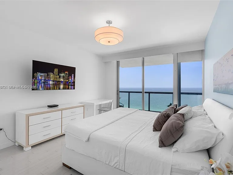 6799 Collins Ave #1602 — Photo 15