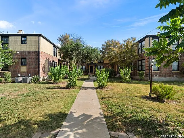 204 E Rosewood Ave #1 — Photo 42