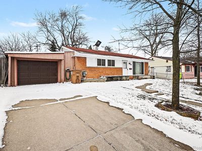 672 Linda Vista Dr, Pontiac, MI, 48342