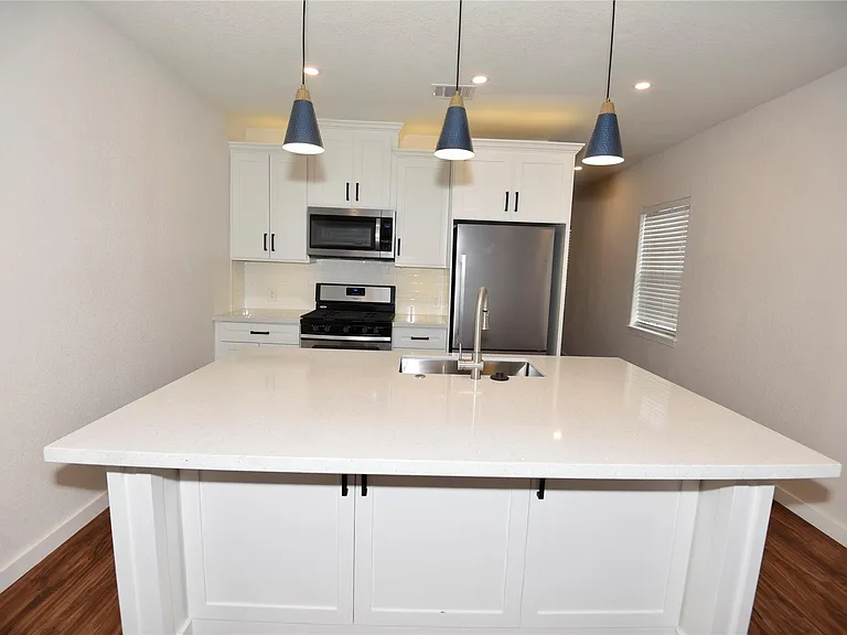 4322 Allen St — Photo 1