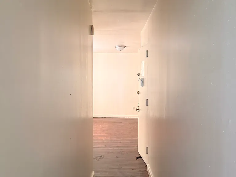 4627 Park Ave #2 — Photo 4