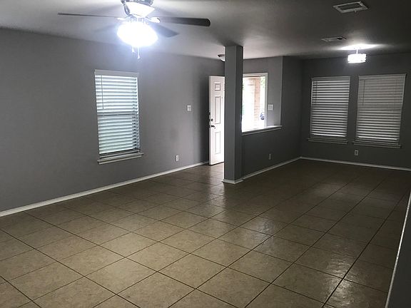 3rd image of 109 Cypress Ct