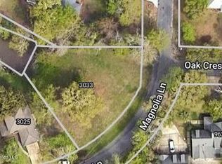 3033 Magnolia Ln, Ocean Springs, MS 39564