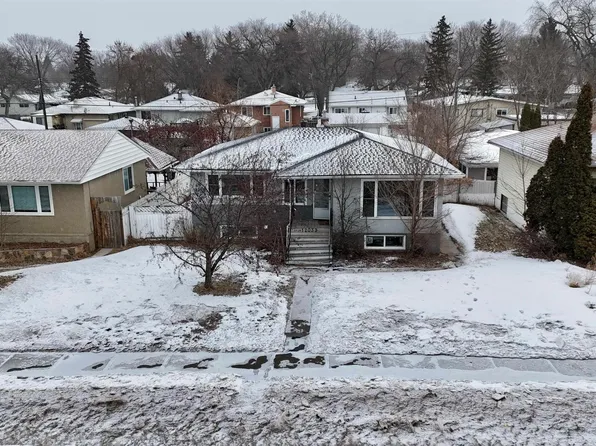 12033 54th St NW, Edmonton, AB T5W 3N2