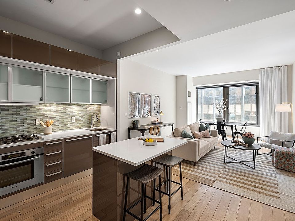 1st image of 75 Wall St #26A