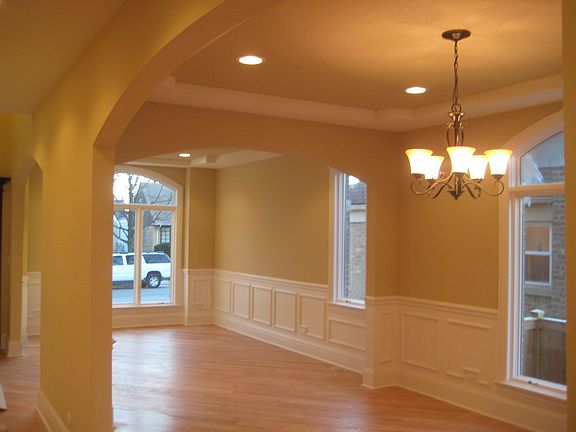4th image of 7622 W Palatine Ave