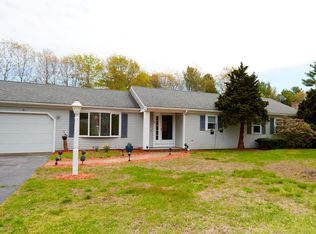 106 Foxglove Rd, Centerville, MA 02632