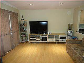 4th image of 321 Cravens Ct