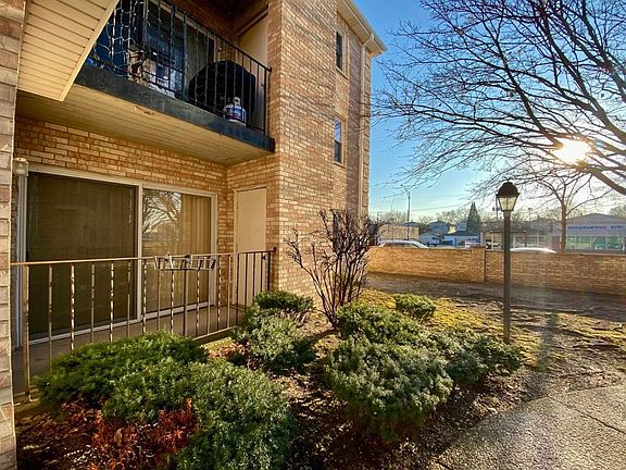 3rd image of 5419 N Milwaukee Ave #1A