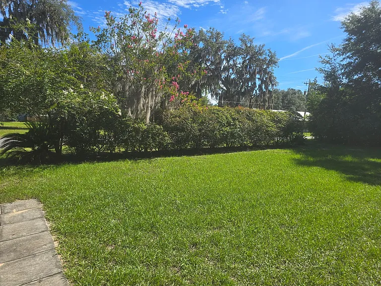 6853 Grove Rd — Photo 2