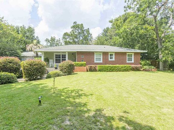 3rd image of 522 Parker Dr
