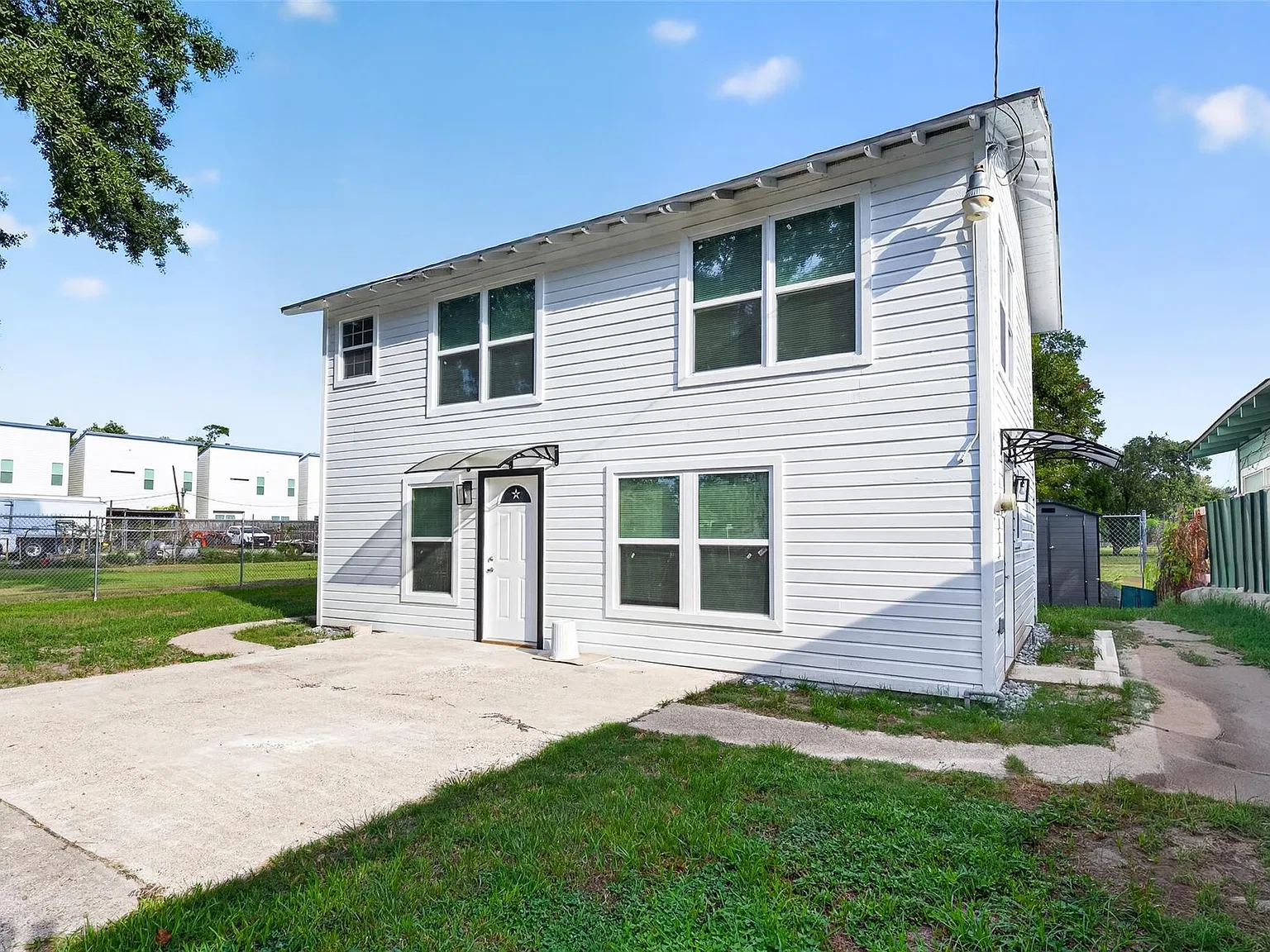 2 bed, 1.5 bath, 1400 sqft, $1,700 — Photo 4