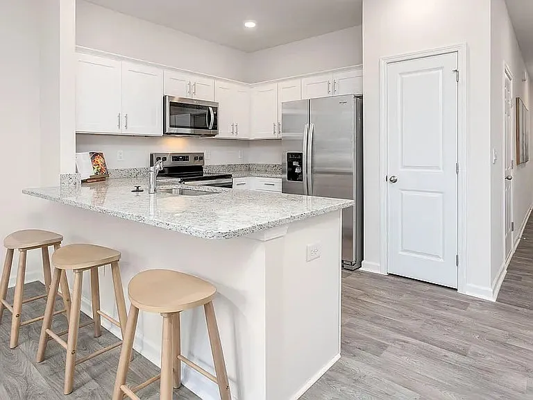 408 Cherry Laurel Dr #408 — Photo 4