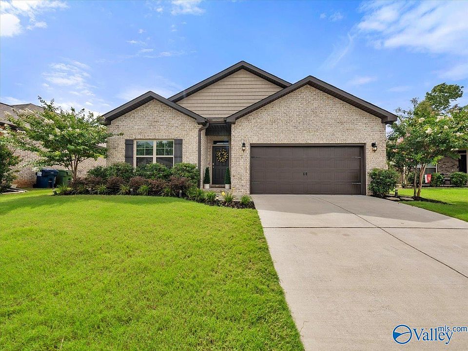 1st image of 331 Ivyleaf Dr NW