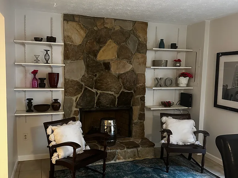 Lower floor -living / dining room