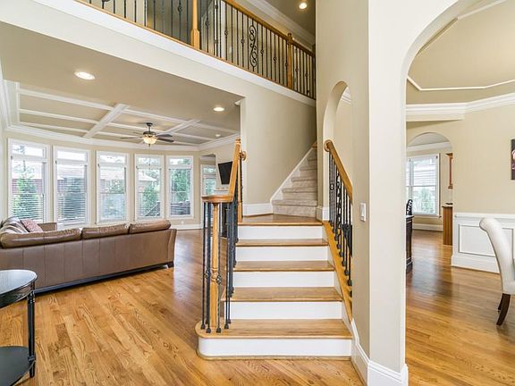 5th image of 2133 Boyce Cir