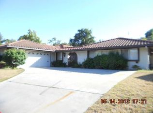 1530 Country Club Dr, Riverside, CA 92506