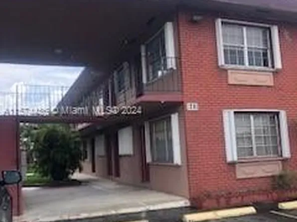 1281 W 29th St APT 21, Hialeah, FL 33012