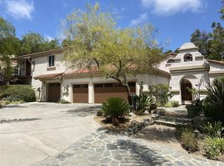657 Rolling Hills Rd, Vista, CA 92081