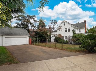 5250 Little Neck Pkwy, Little Neck, NY 11362