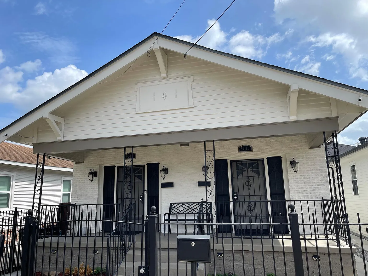 2 bed, 900 sqft, $1,250 — Photo 1