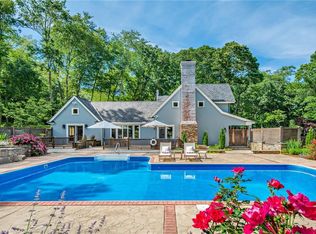 174 Walmsley Ln, Saunderstown, RI 02874