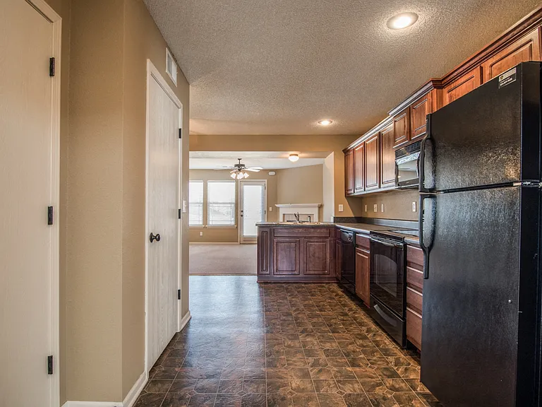 Bennington Park Townhomes — Photo 46