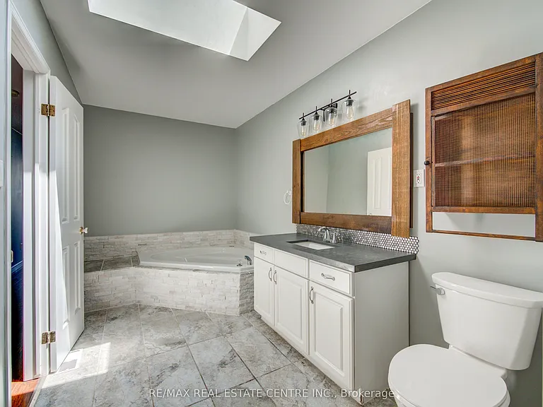 5 Tulip Dr — Photo 23