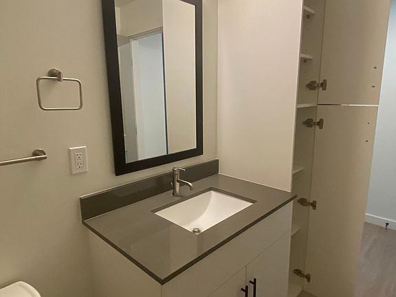 4th image of 200 Carillon Pkwy #1
