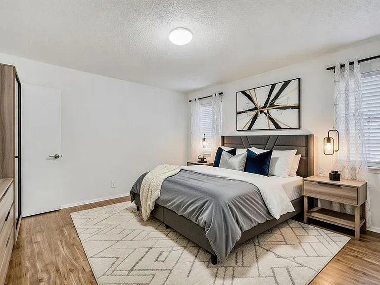 6601 Skycrest Dr — Photo 3