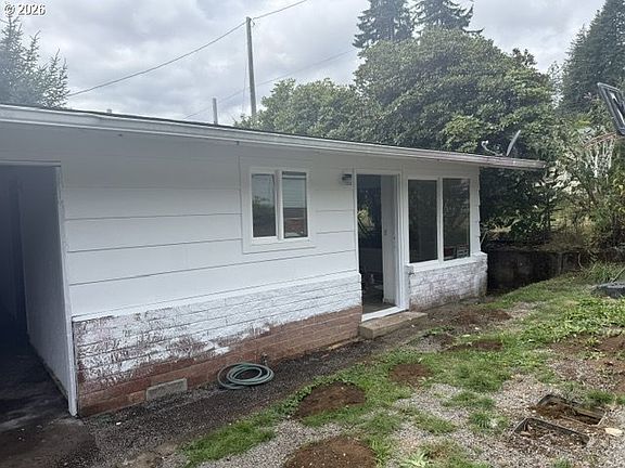 4th image of 11766 Walnut Ave