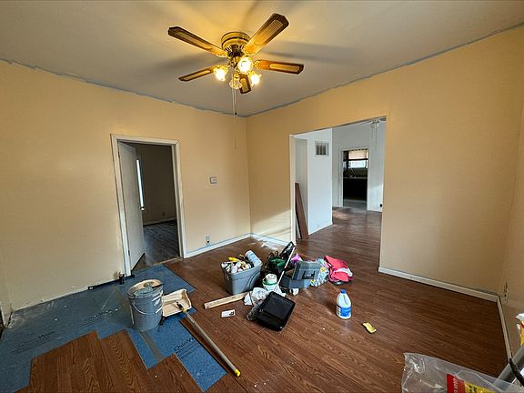 4th image of 1130 N Plum St