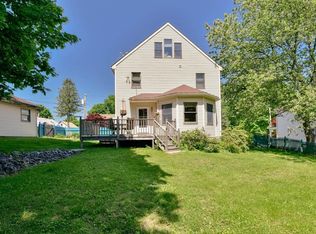 26 Woods Ln, Ipswich, MA 01938