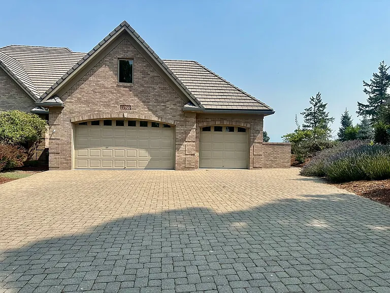 11707 Kestrel Rd — Photo 8