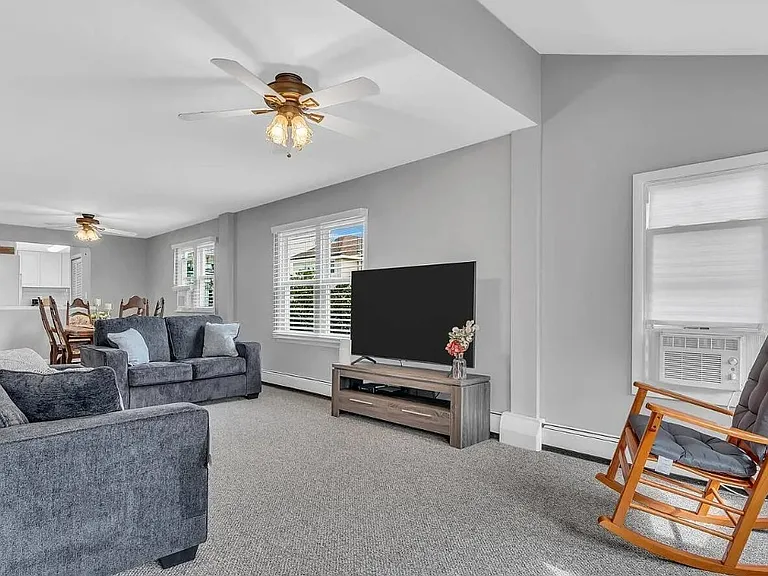 58 Farragut Ave #A — Photo 27